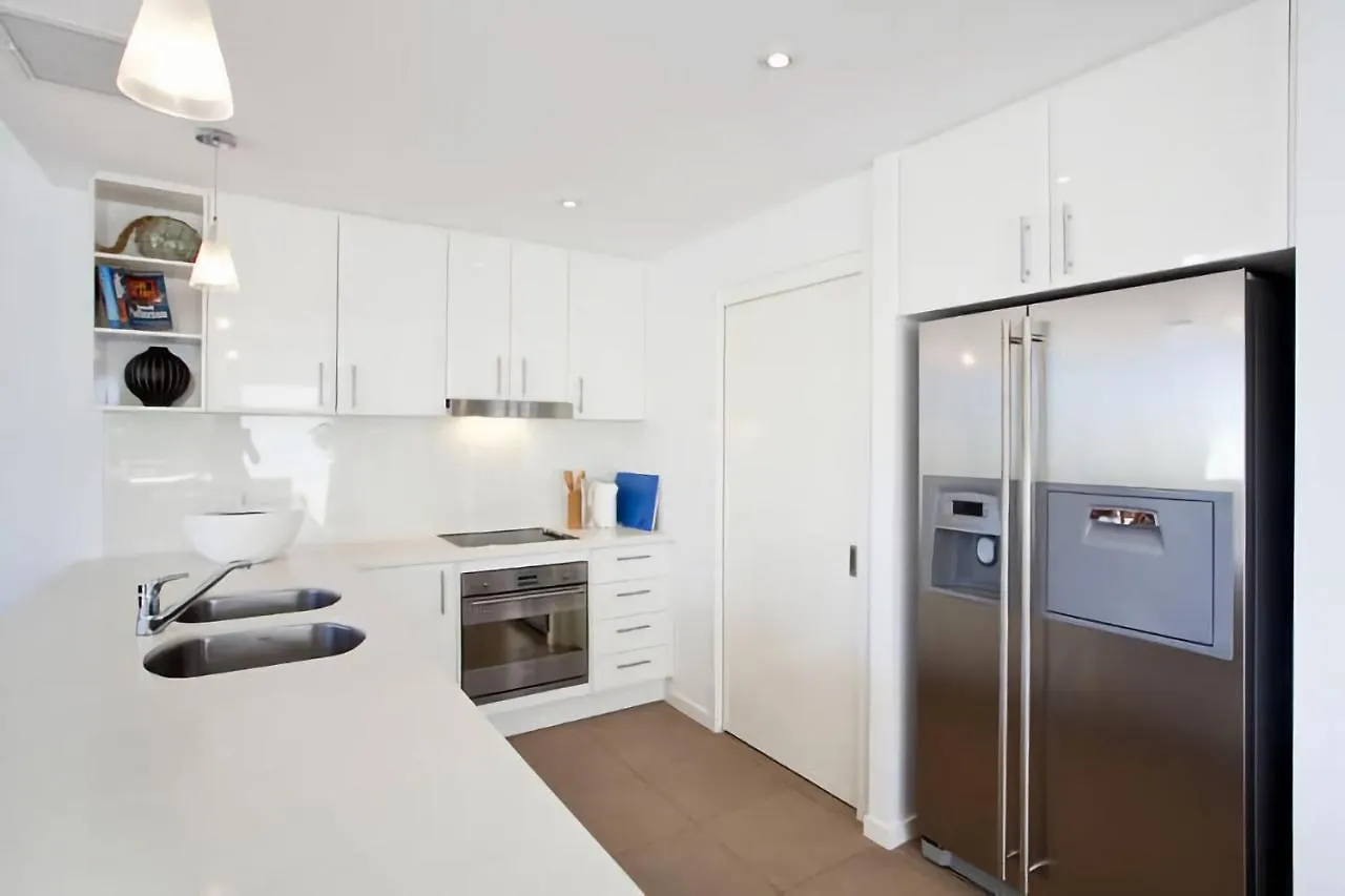 1 Alpha - Lovely And Spacious 3 Bed Apartment All On One Level Lift Pool Air Con Garden Outlook Саншайн-Бич